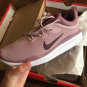 Womens size 8.5 nikes